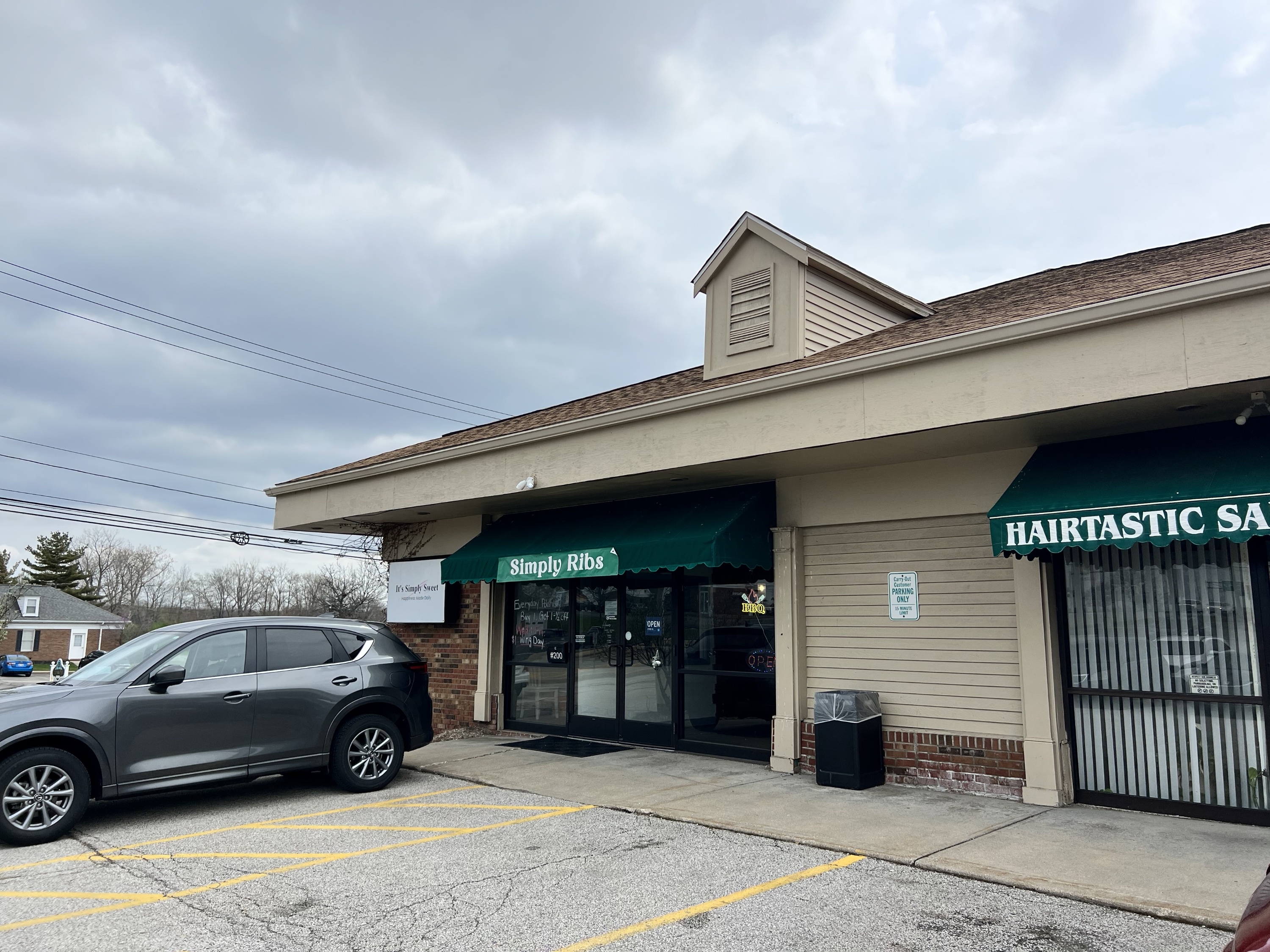 4640 Richmond Road - 200